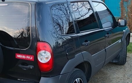 Chevrolet Niva I рестайлинг, 2011 год, 600 000 рублей, 2 фотография