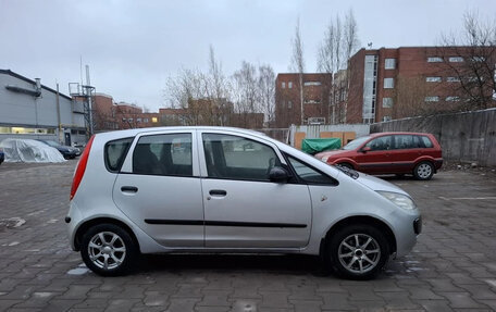 Mitsubishi Colt VI рестайлинг, 2004 год, 240 000 рублей, 5 фотография
