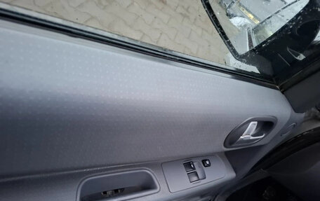 Mitsubishi Colt VI рестайлинг, 2004 год, 240 000 рублей, 13 фотография