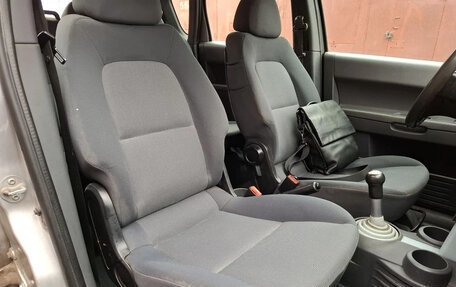 Mitsubishi Colt VI рестайлинг, 2004 год, 240 000 рублей, 14 фотография