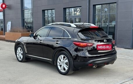 Infiniti QX70, 2015 год, 2 790 000 рублей, 3 фотография