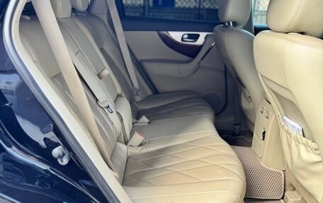 Infiniti QX70, 2015 год, 2 790 000 рублей, 32 фотография