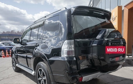 Mitsubishi Pajero IV, 2015 год, 2 498 000 рублей, 4 фотография