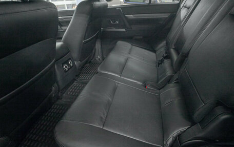 Mitsubishi Pajero IV, 2015 год, 2 498 000 рублей, 16 фотография