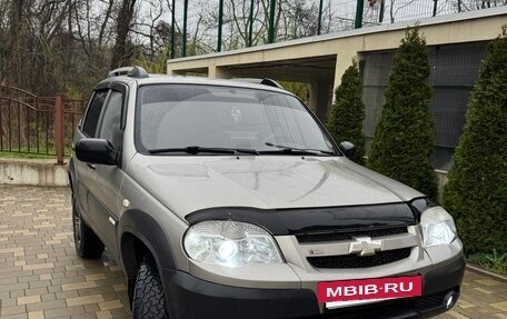 Chevrolet Niva I рестайлинг, 2012 год, 560 000 рублей, 2 фотография