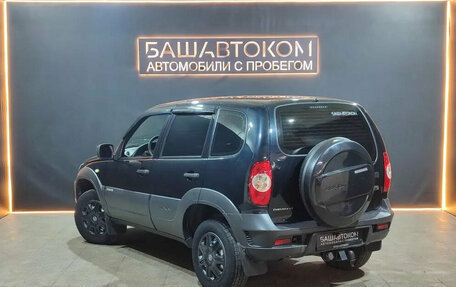 Chevrolet Niva I рестайлинг, 2017 год, 790 000 рублей, 2 фотография