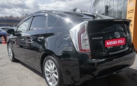 Toyota Prius, 2014 год, 1 145 000 рублей, 4 фотография