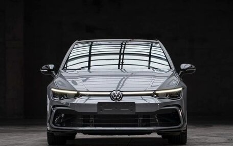 Volkswagen Golf VIII, 2022 год, 2 300 000 рублей, 2 фотография