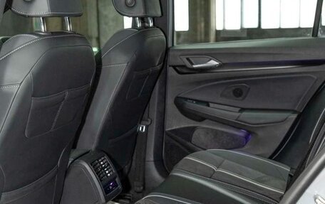 Volkswagen Golf VIII, 2022 год, 2 300 000 рублей, 9 фотография