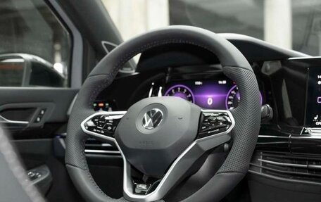 Volkswagen Golf VIII, 2022 год, 2 300 000 рублей, 11 фотография