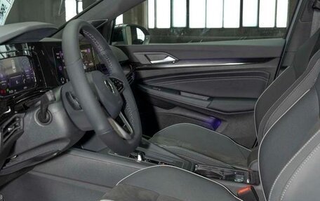 Volkswagen Golf VIII, 2022 год, 2 300 000 рублей, 20 фотография