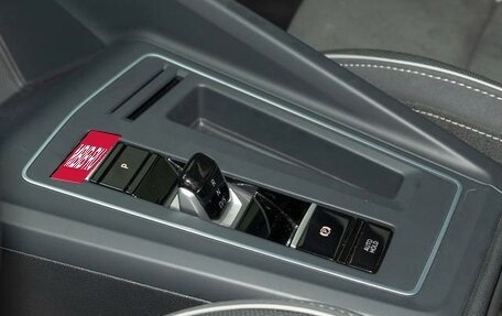 Volkswagen Golf VIII, 2022 год, 2 300 000 рублей, 17 фотография