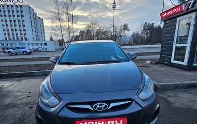 Hyundai Solaris II рестайлинг, 2013 год, 595 000 рублей, 1 фотография