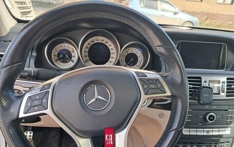 Mercedes-Benz E-Класс, 2016 год, 2 600 000 рублей, 3 фотография