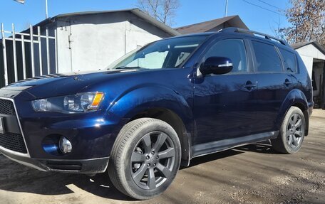 Mitsubishi Outlander III рестайлинг 3, 2011 год, 1 585 000 рублей, 4 фотография