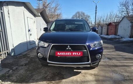 Mitsubishi Outlander III рестайлинг 3, 2011 год, 1 585 000 рублей, 6 фотография