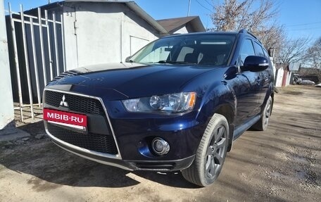 Mitsubishi Outlander III рестайлинг 3, 2011 год, 1 585 000 рублей, 5 фотография