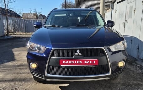 Mitsubishi Outlander III рестайлинг 3, 2011 год, 1 585 000 рублей, 18 фотография