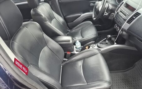 Mitsubishi Outlander III рестайлинг 3, 2011 год, 1 585 000 рублей, 25 фотография