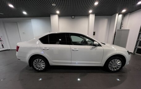 Skoda Octavia, 2019 год, 1 555 000 рублей, 2 фотография