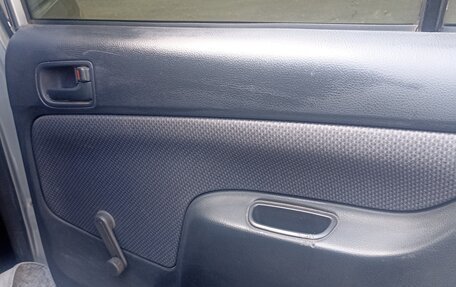 Toyota Succeed I рестайлинг, 2012 год, 750 000 рублей, 9 фотография