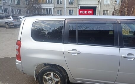 Toyota Succeed I рестайлинг, 2012 год, 750 000 рублей, 5 фотография