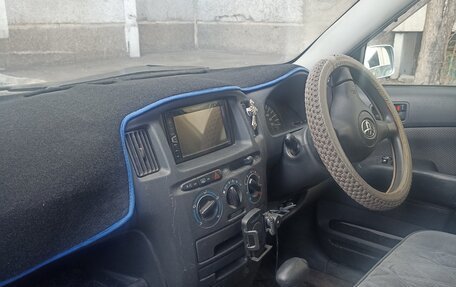 Toyota Succeed I рестайлинг, 2012 год, 750 000 рублей, 14 фотография