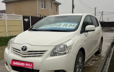 Toyota Verso I, 2012 год, 1 145 000 рублей, 2 фотография