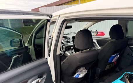 Toyota Verso I, 2012 год, 1 145 000 рублей, 10 фотография