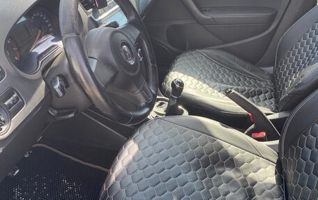 Volkswagen Polo VI (EU Market), 2011 год, 450 000 рублей, 5 фотография