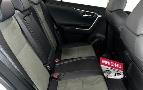 Toyota RAV4, 2024 год, 4 200 000 рублей, 4 фотография