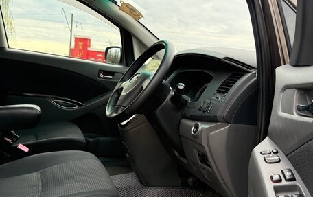 Toyota ISis I, 2009 год, 895 000 рублей, 11 фотография