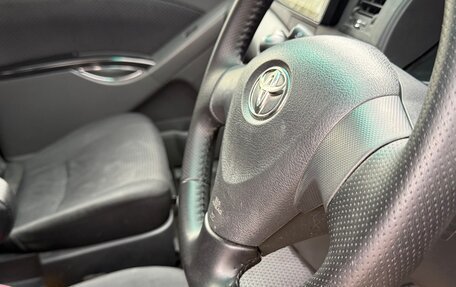 Toyota ISis I, 2009 год, 895 000 рублей, 18 фотография