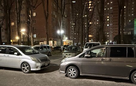 Toyota ISis I, 2009 год, 895 000 рублей, 29 фотография