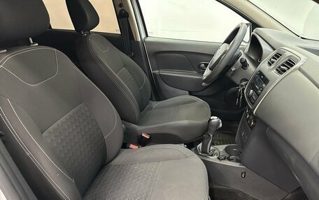 Renault Logan II, 2018 год, 830 000 рублей, 10 фотография