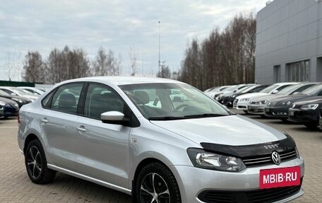 Volkswagen Polo VI (EU Market), 2012 год, 830 000 рублей, 2 фотография