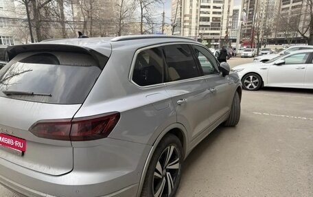 Volkswagen Touareg III, 2020 год, 4 600 000 рублей, 4 фотография