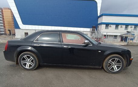 Chrysler 300C II, 2005 год, 1 150 000 рублей, 5 фотография