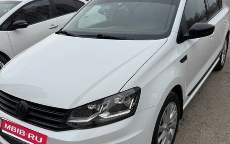 Volkswagen Polo VI (EU Market), 2019 год, 1 400 000 рублей, 2 фотография
