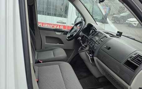 Volkswagen Caravelle T5, 2011 год, 1 750 000 рублей, 7 фотография