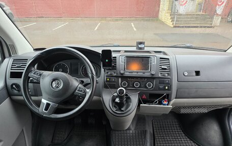 Volkswagen Caravelle T5, 2011 год, 1 750 000 рублей, 8 фотография