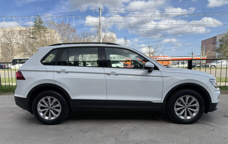Volkswagen Tiguan II, 2019 год, 2 700 000 рублей, 3 фотография