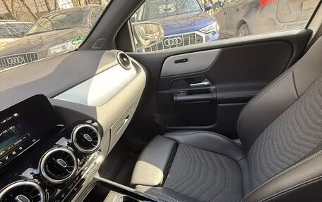 Mercedes-Benz B-Класс, 2020 год, 2 350 000 рублей, 12 фотография