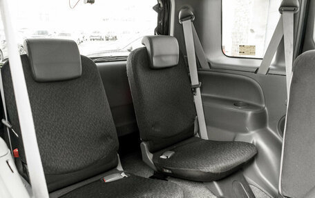 Toyota Sienta I, 2012 год, 980 000 рублей, 21 фотография