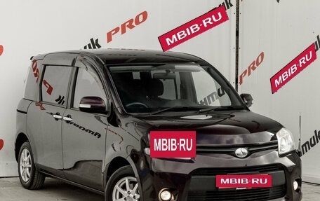 Toyota Sienta I, 2012 год, 980 000 рублей, 3 фотография