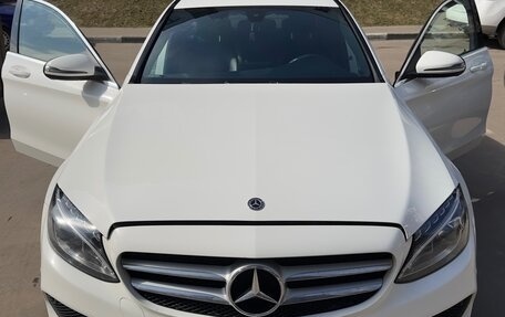 Mercedes-Benz C-Класс, 2017 год, 1 750 000 рублей, 2 фотография