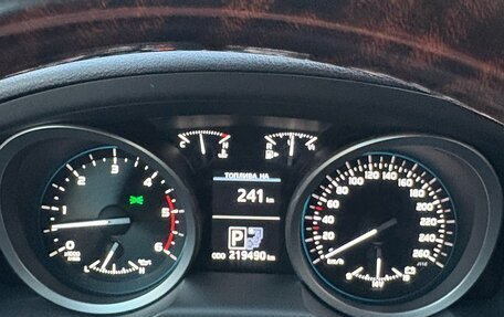 Toyota Land Cruiser 200, 2013 год, 3 800 000 рублей, 8 фотография