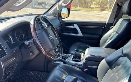 Toyota Land Cruiser 200, 2016 год, 5 200 000 рублей, 7 фотография