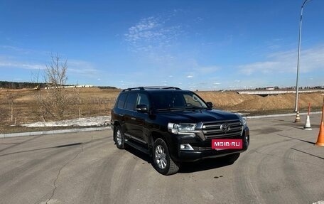 Toyota Land Cruiser 200, 2016 год, 5 200 000 рублей, 3 фотография