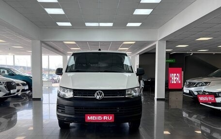 Volkswagen Transporter T6 рестайлинг, 2019 год, 1 995 000 рублей, 3 фотография